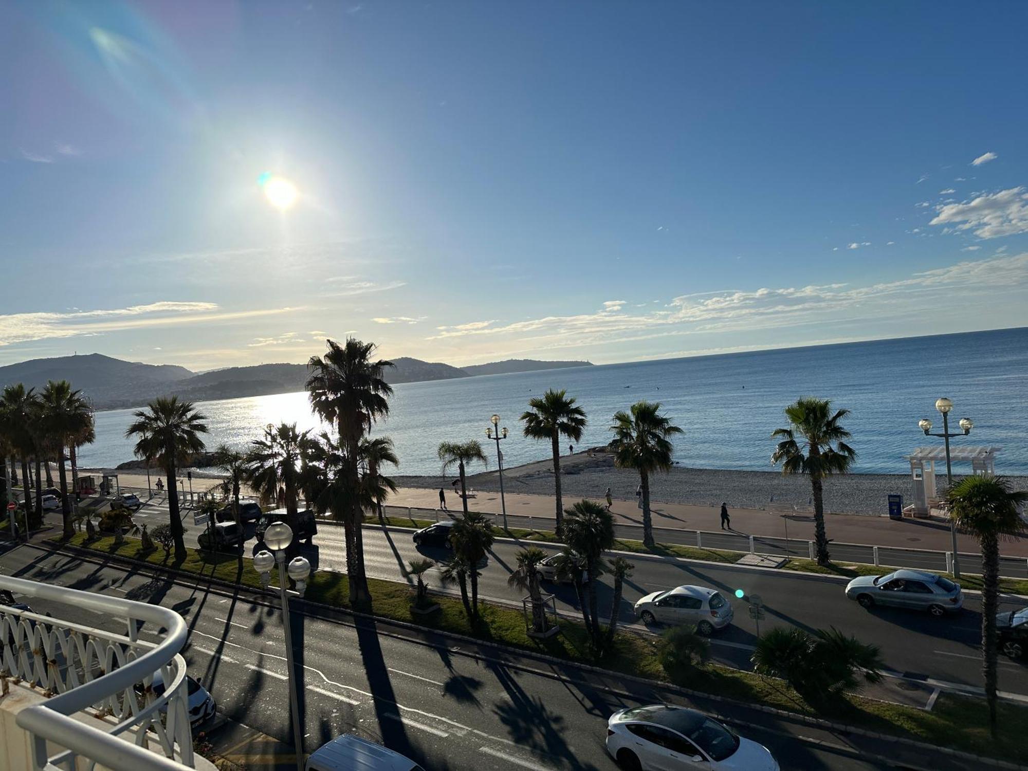 Beach Front, Superbe Appartement Pour 4 Personnes Nice Eksteriør bilde